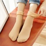 Hochwertige Baumwollbekleidung und atmungsaktive Socken